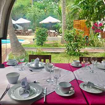 A table at the dining room of Silberstein Hotel.